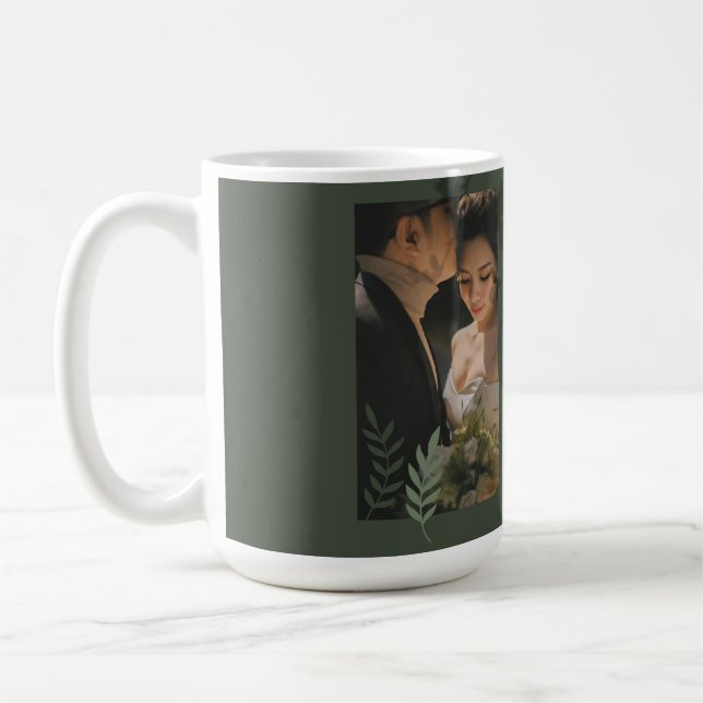 Elegant anpassningsbar olivgrön bröllopsinbjudan  kaffemugg (Vänster)