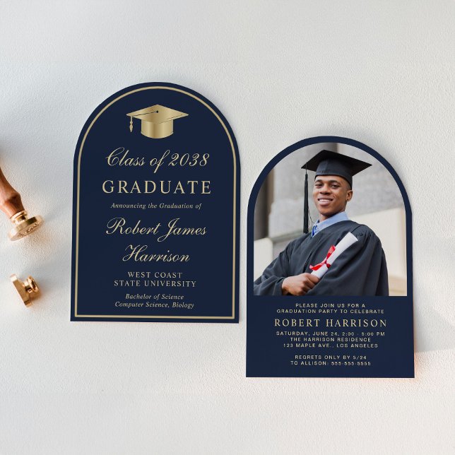 Elegant Arch Photo Blue Guld Studentfest Inbjudningar (An elegant arch-shaped college graduation party invitation to celebrate the graduate's achievements)