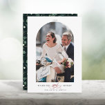 Elegant Arch Ram gift och Merry Photo Julkort<br><div class="desc">Modern avbildning av fotokort med dekorativt "och"-helgdag mellan 2 ord och en vinter-grön mönster på baksidan. Om du vill ha en mer avancerad anpassning av den här designen klickar du på BLUE DESIGN VERKTYG.</div>