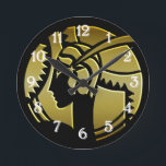 Elegant Art Deco Dam i Guld Vintage Round Clock Rund Klocka<br><div class="desc">En mycket chic avbildar den här designen en elegant och snyggt Art Deco dam i guld. Hon visningar en mycket glamorös profil och bär den typiska vintagen av ett 1920-plan från Gatsby-eran kompletterat med en klocka som var populär bland de moderna unga flappererna i tiden.</div>