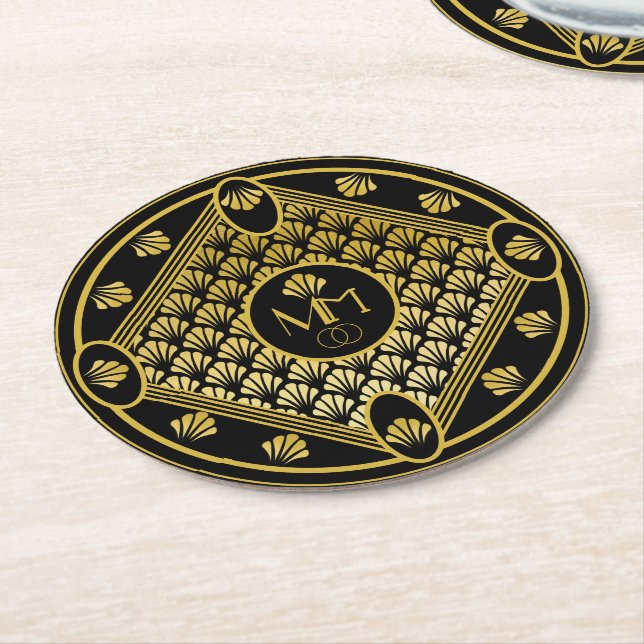 Elegant Art Deco Fläkt Mönster Monogram Bröllop Underlägg Papper Rund (Vinklad)