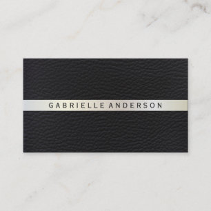Elegant av läder med metallisk trim av Luxe Visitkort