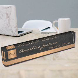 Elegant av lyxfärg, svart läder guld monogrammat