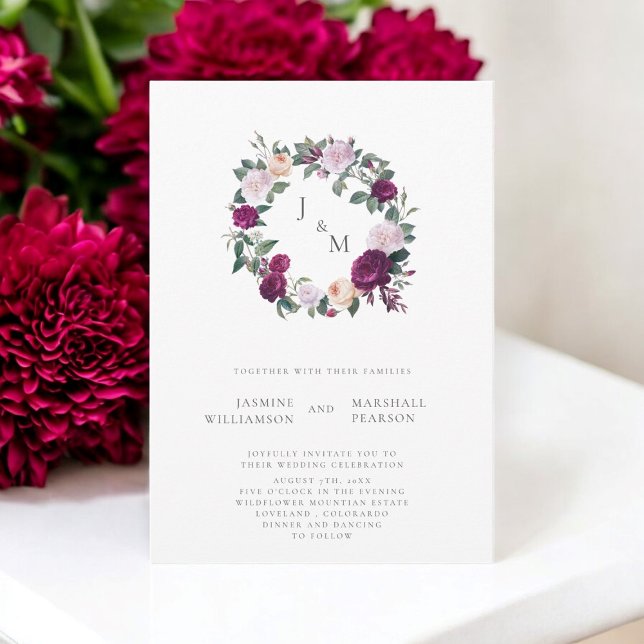 Elegant av temat Burgundy blommigt bröllop monogra Inbjudningar (casual wedding invitation with burgandy floral monogram ,tie  the knot in style )