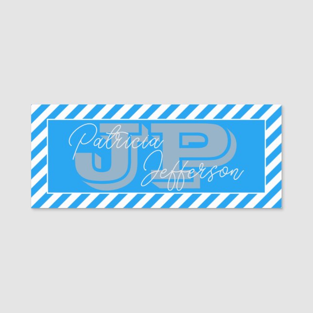 Elegant Azure Light Blue & White Stripe: Monogram Namnbricka (Framsida)