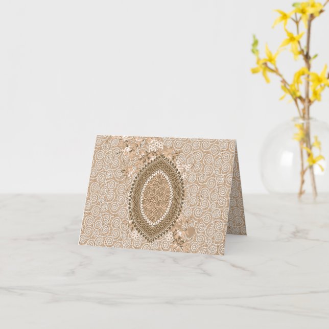 Elegant Beige Blommig Medaljong Vikter Hälsning Kort (Gul blomma)