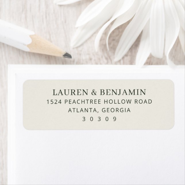 Elegant Beige Minimalistisk Typografisk Returadress Etikett (Insitu)