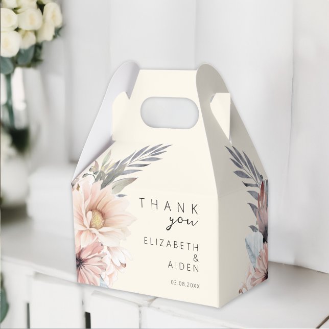 Elegant, Beige och Pastel Boho Bröllop Box Presentaskar (Elegant, Beige & Pastel Boho "Thank you!" Favors Wedding Box. Personalized with your name and date.)