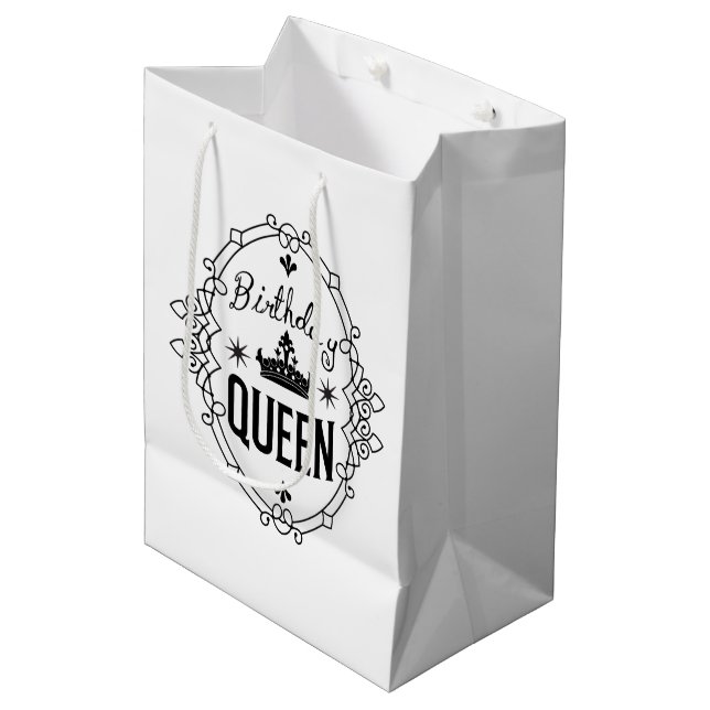 Elegant Birthday Queen Crown Typography White (Framsidan Vinklad)