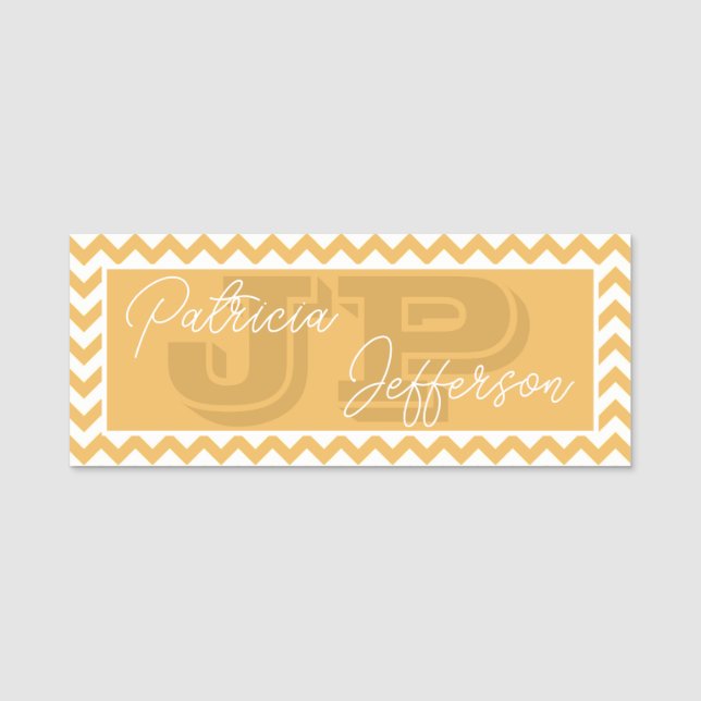 Elegant bivax gul Chevron-monogram Namnbricka (Framsida)