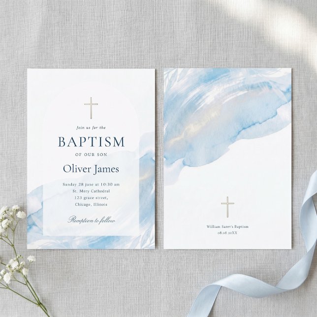 Elegant blå akvarell guld kors pojke dop inbjudningar (Elegant Blue Watercolor Boy Baptism Invitation Mockup)