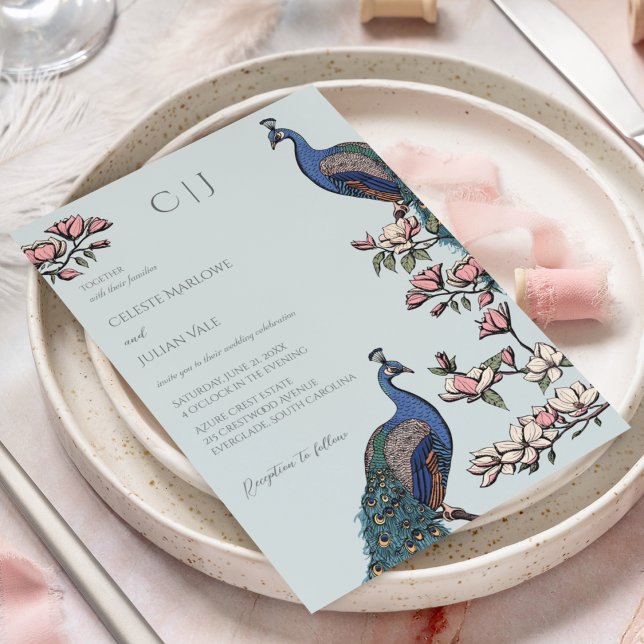 Elegant Blå Blommig Påfågel Bröllop Inbjudningar (Rustic Soft Blue Wedding Invitations. Hand-Drawn Blue & Teal Peacocks Perched on Magnolia Branches.)