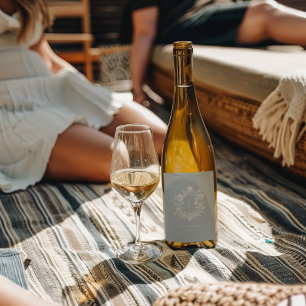 Elegant Blå Blommig Vapen Monogram Bröllop Vinflaska Etikett