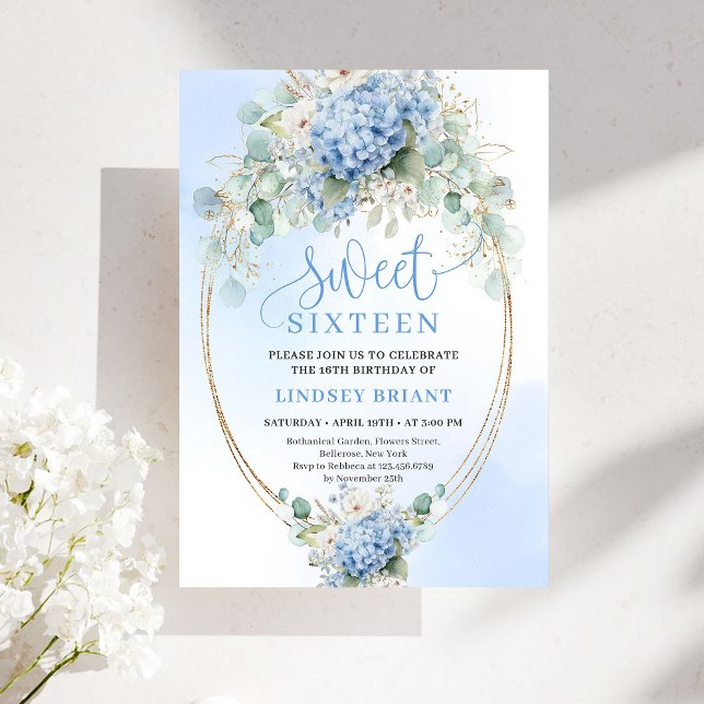 Elegant blå hortensia guldskrift 16-årsdag inbjudningar (Elegant Blue Hydrangea Gold Script 16th Birthday Invitation)