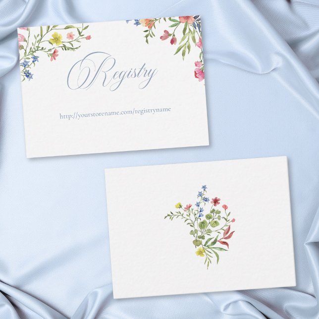 Elegant blå pastell vildblomma bröllopsdusch tilläggskort (Elegant Blue Pastel Wildflower Crest Bridal Shower Registry Enclosure Card)