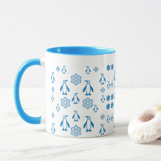 Elegant blå penguiner med Snöflingor Mönster Mugg