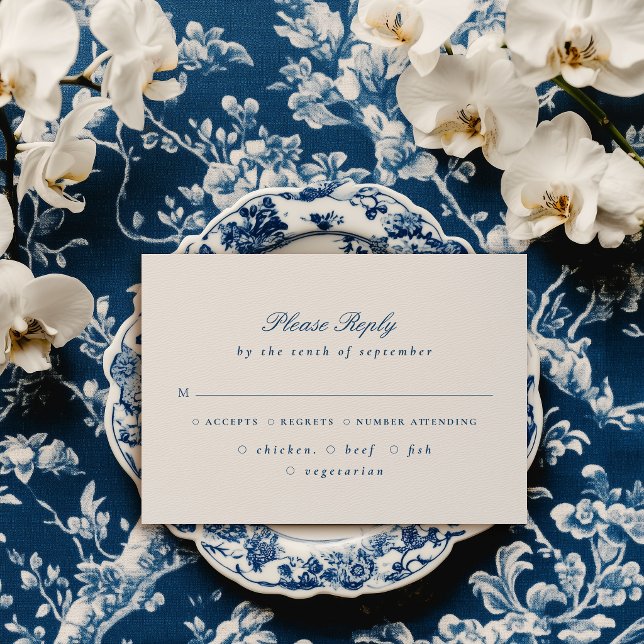 Elegant Blå Skrift Blommig Vapen Bröllops RSVP OSA Kort (Skapare uppladdad)