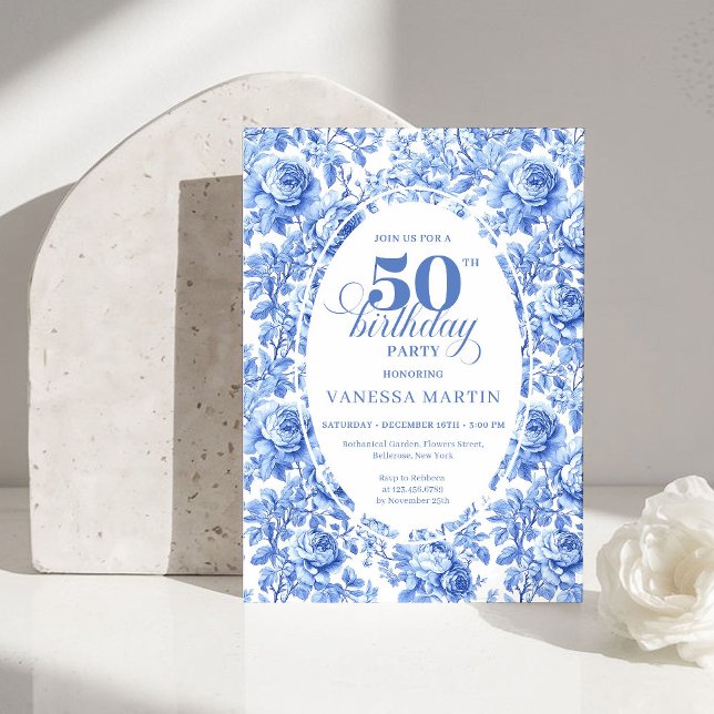 Elegant blå Toile Rose 50-års födelsedagsinbjudan Inbjudningar (Elegant Blue Toile Rose 50th Birthday Invitation)