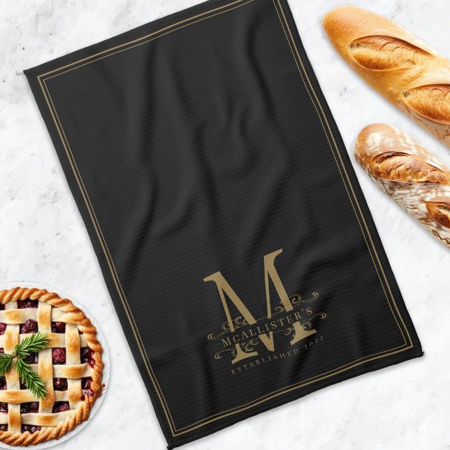 Elegant Black and Guld Classy Monogram Family Kökshandduk (Elegant Black and Gold Classy Monogram Family Kitchen Towel)