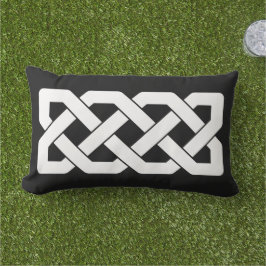 Elegant Black and White Celtic Knot Mönster Utomhuskudde
