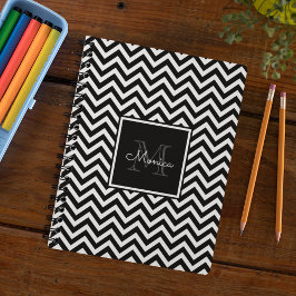 Elegant Black and White Chevron Monogram Anteckningsbok