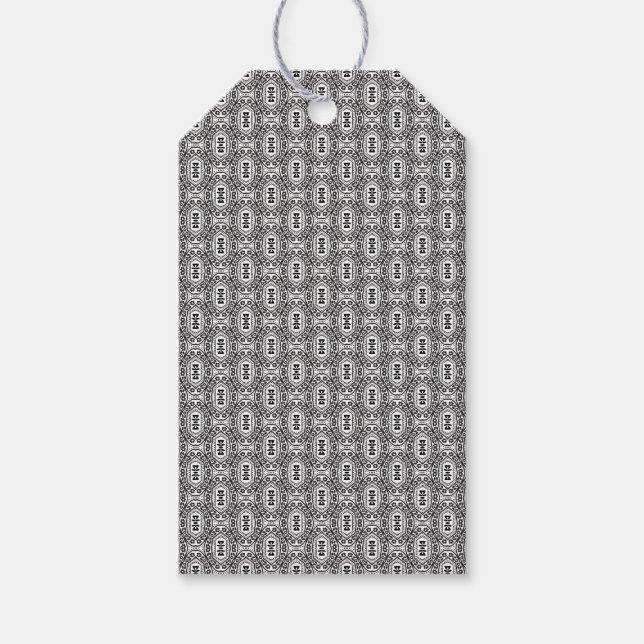 Elegant Black and White Folk Floral Seamless Patte Presentetikett (Framsidan)