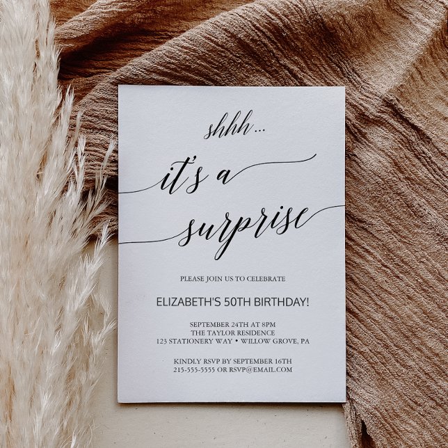 Elegant Black Calligraphy Surprise Party Inbjudningar (Skapare uppladdad)