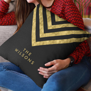 Elegant Black Family Namn Chevron Mönster Kudde