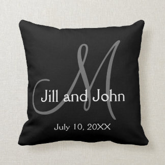 Elegant Black Grått Monogram Bröllop Keepsaké Kudde