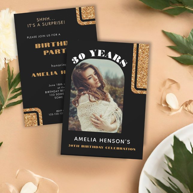 Elegant Black Guld Glitter Photo 30års födelsedag Inbjudningar (Skapare uppladdad)