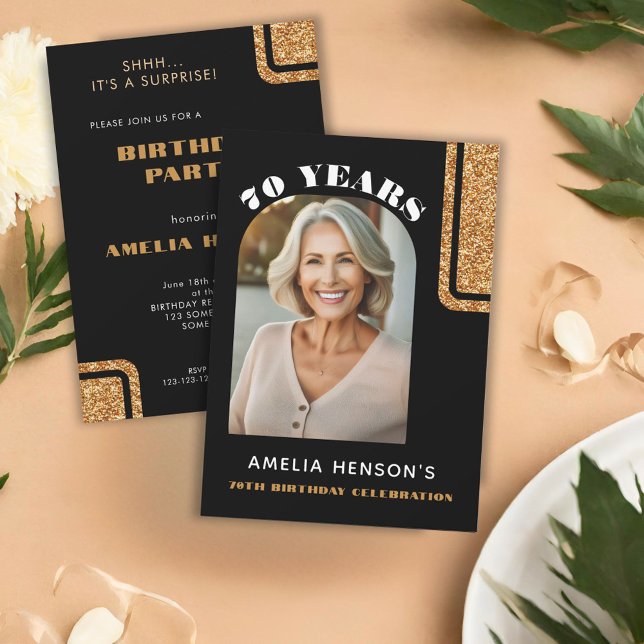 Elegant Black Guld Glitter Photo 70:e födelsedagen Inbjudningar (Skapare uppladdad)