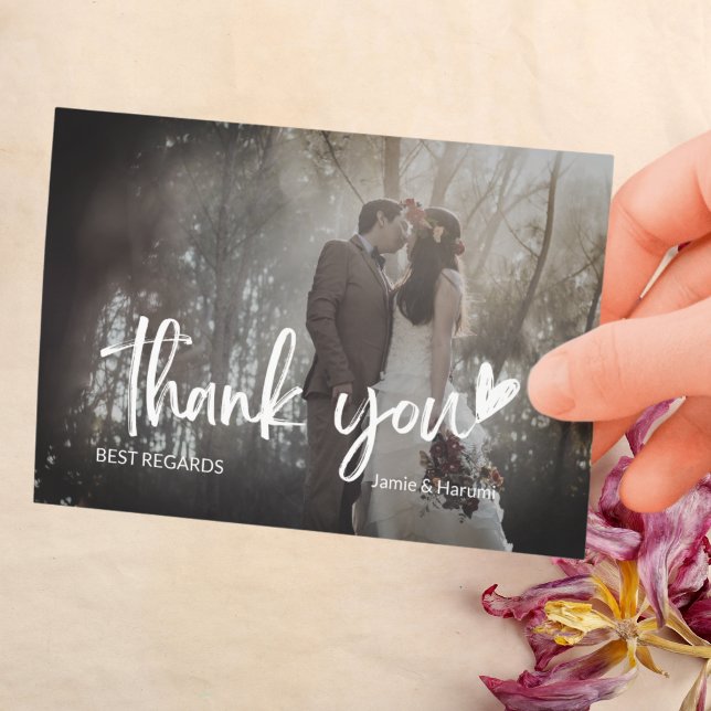 Elegant Black och Grått 2 Photo Script Bröllop Tack Kort (Elegant Black and Grey 2 Photo Script Wedding Thank You Card)