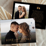 Elegant Black och Guld Photo Bröllop | Fåglar Tack Kort<br><div class="desc">Den här snyggten har du tack vare elegant bröllop ett platt kort med en fullt utfallssida på framsidan, tillsammans med enkel typografi, "Kärlek och tack" i faux guld-folie. Med en övertoning i mörken mot grund kan texten stå mot fotot - den kan justeras uppåt eller nedåt om det behövs. Baksidan...</div>