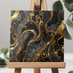 Elegant Black och Guld Swirls med Marble Accents Kakelplatta<br><div class="desc">Den här enastående plattan har en opulent design som sömlöst blandar sofistikering med konstnärligt smak. Bakgrunden är en rik, djup svart, försedd med invecklade snurrar och blommor i glaspande guld. Tyngdpunkten i guld är mycket detaljerad och skapar en känsla av rörelse och elegans som fångar öga. Den marmorerade effekten i...</div>