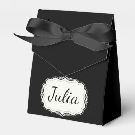 Elegant Black Scalloped Black Party Presentaskar