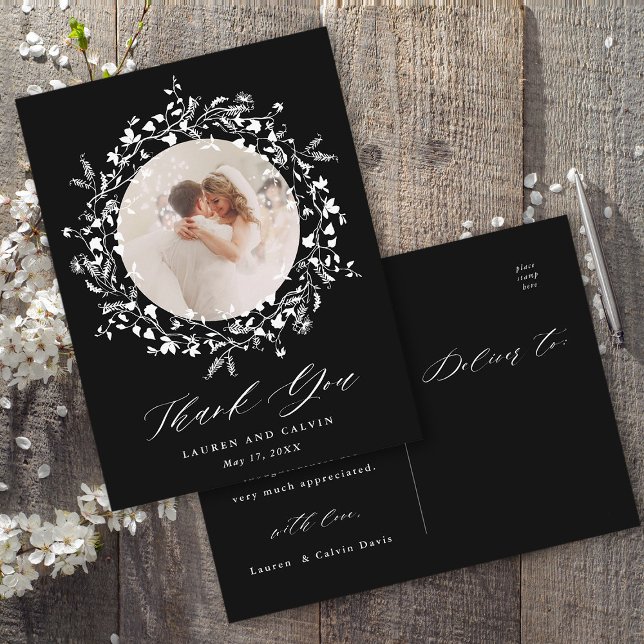 Elegant Black Script Bröllop Photo Tack Black Vykort (Front & Back)