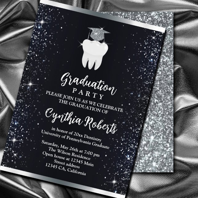 Elegant Black Silver Gnistra Dental Studenten Inbjudningar (Elegant Black Silver Sparkle Dental Graduation Invitation. A chic black background, #silver)