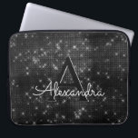 Elegant Black & White Sparkling Stars Monogram Laptop Fodral<br><div class="desc">Elegant Black and White Gnistra och Shimmer Elegant Monogram Fodral. Fodral kan anpassas så att det omfattar ditt första och första namn.</div>