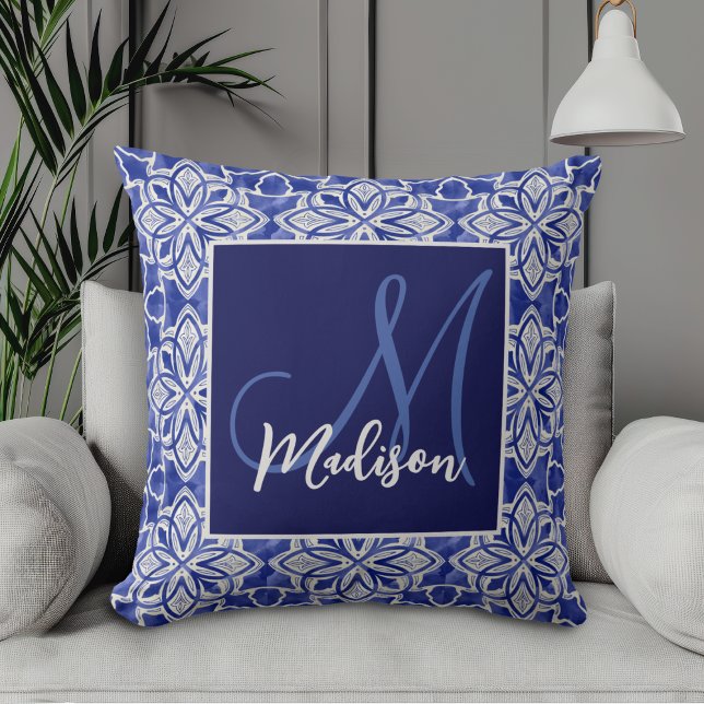 Elegant blågrå geometrisk initial monogram kudde (Skapare uppladdad)