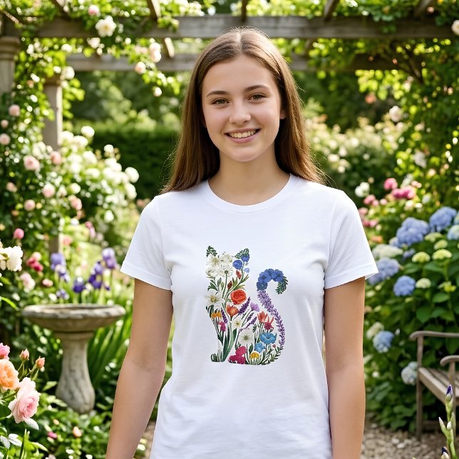 Elegant Blommande Katt för Kvinnor T Shirt (Skapare uppladdad)