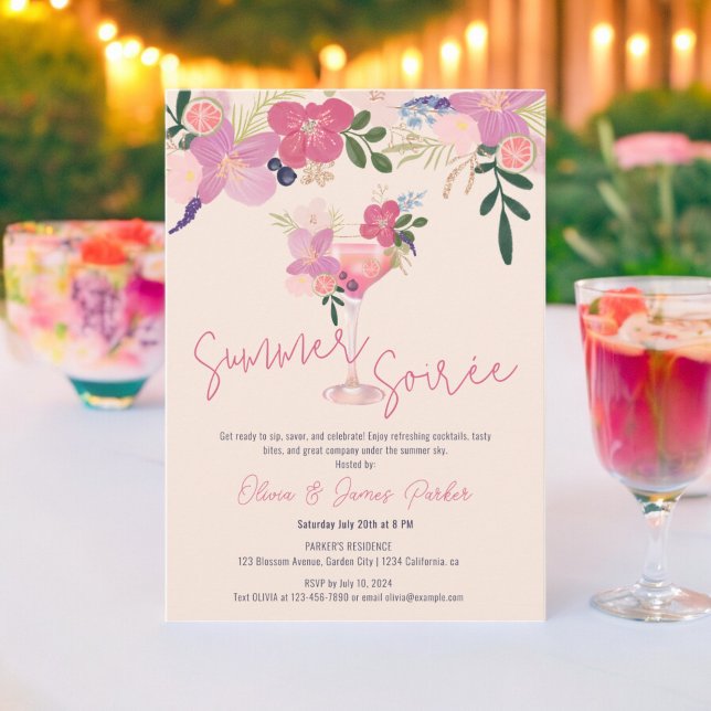 Elegant Blommig Cocktail Handritad Sommarsoaré Inbjudningar (Elegant Floral Cocktail Hand Drawn Summer Soirée Invitation on blush pink)