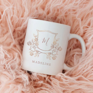Elegant Blommig Kam Falskt Roséguld Monogram Kaffemugg