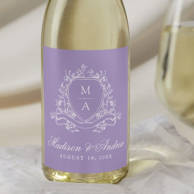Elegant Blommig Vapen Monogram Lavendel Bröllop Vinflaska Etikett (Skapare uppladdad)