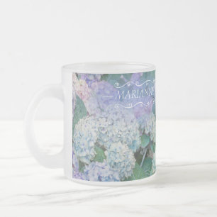 Elegant Blommigt Blue Hydrangea Monogram Namn Frostad Glasmugg