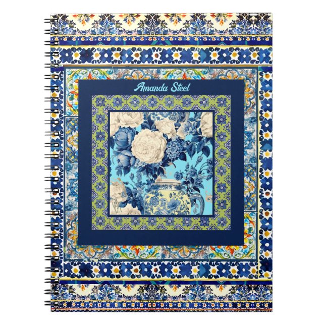 Elegant blommigt Blue tile chinoiserie monogram Anteckningsbok (Framsidan)