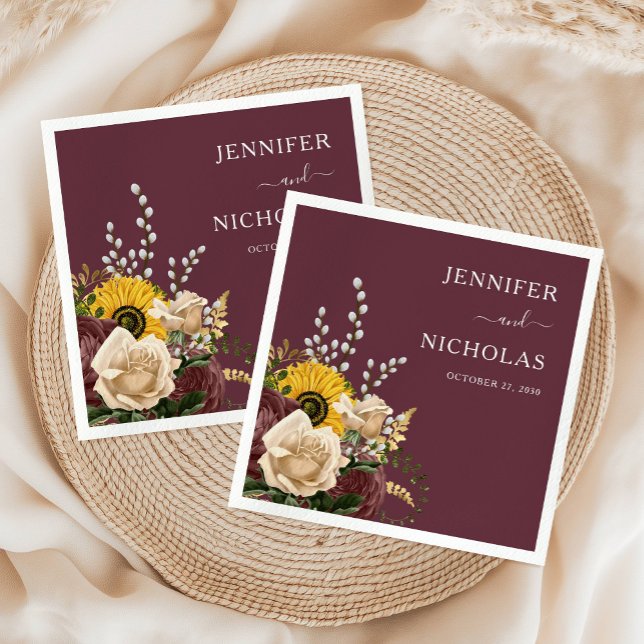 Elegant Blommigt Burgundy Bröllop Pappersservett (Elegant Floral Burgundy Wedding Napkins)
