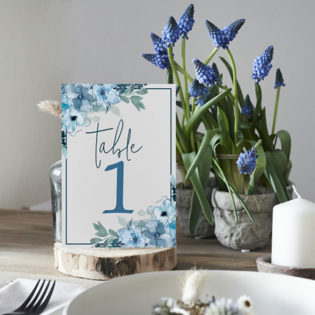 Elegant Blommigt Dusty Blue Bröllop Bordsnummer (Skapare uppladdad)