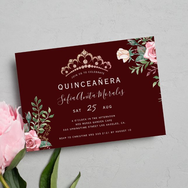 Elegant blommigt princess tiara burgundy Quinceane Inbjudningar (Skapare uppladdad)