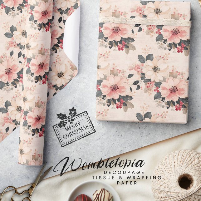 Elegant Blommigt vid jul och Berries Pastel Rosa Presentpapper (Skapare uppladdad)