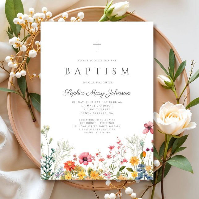 Elegant Blommigt Wildblomme Kor Girl Baptism Inbjudningar (Elegant Wildflower Wreath Cross Girl Baptism Invitation)